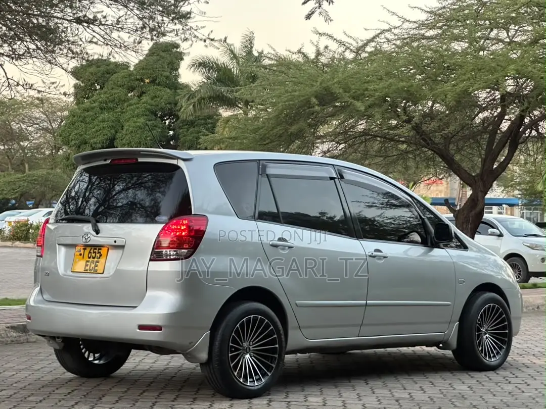 Toyota Corolla Spacio 2003 Silver