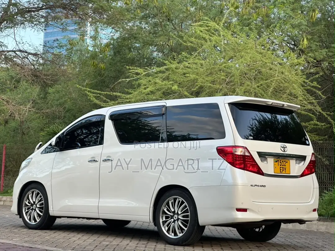 Toyota Alphard 2009 White