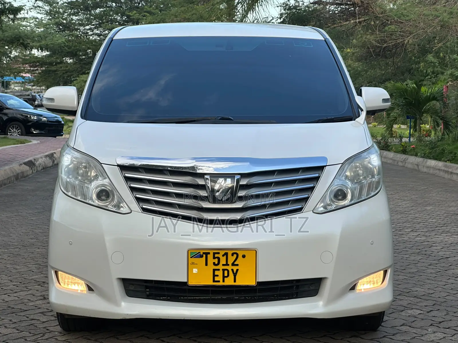 Toyota Alphard 2009 White