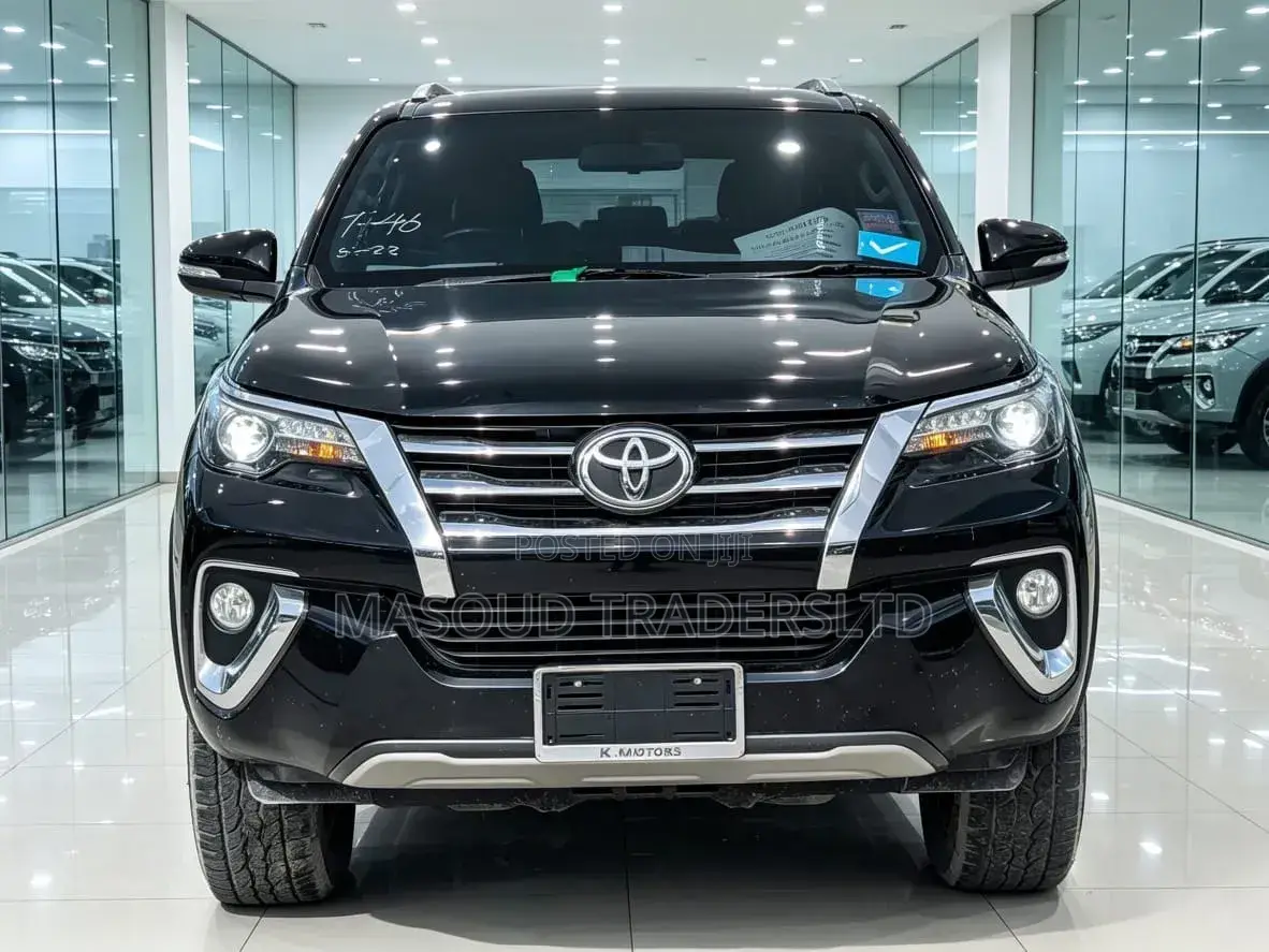 Toyota Fortuner 2017 Black