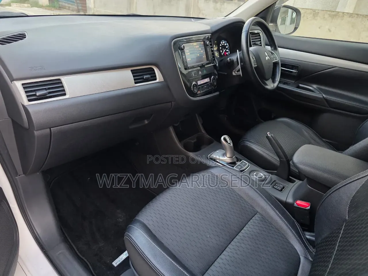 Mitsubishi Outlander 2015 White