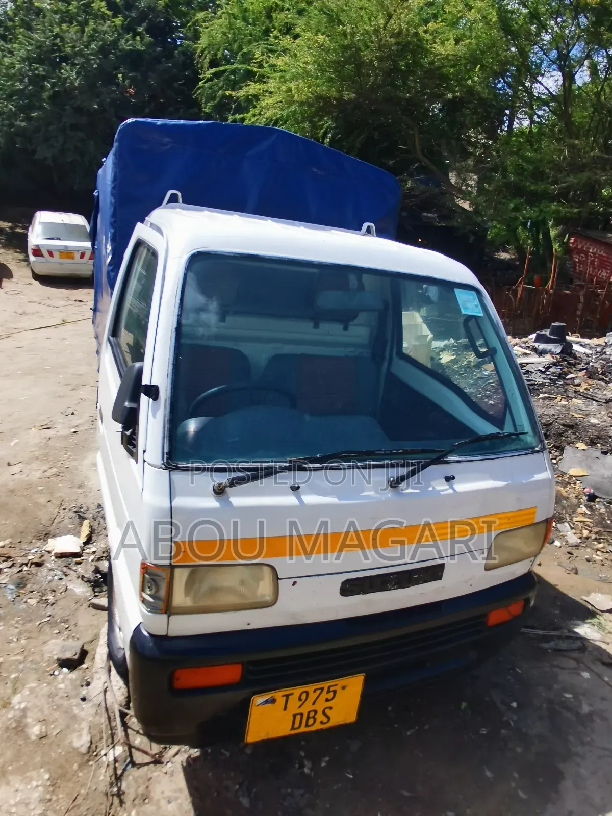 Suzuki Carry 2000 White