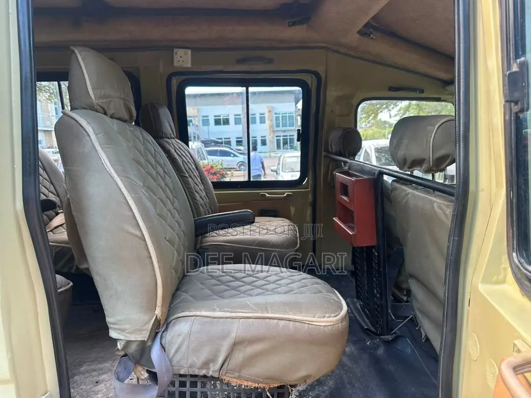 Toyota Land Cruiser 2006 Beige
