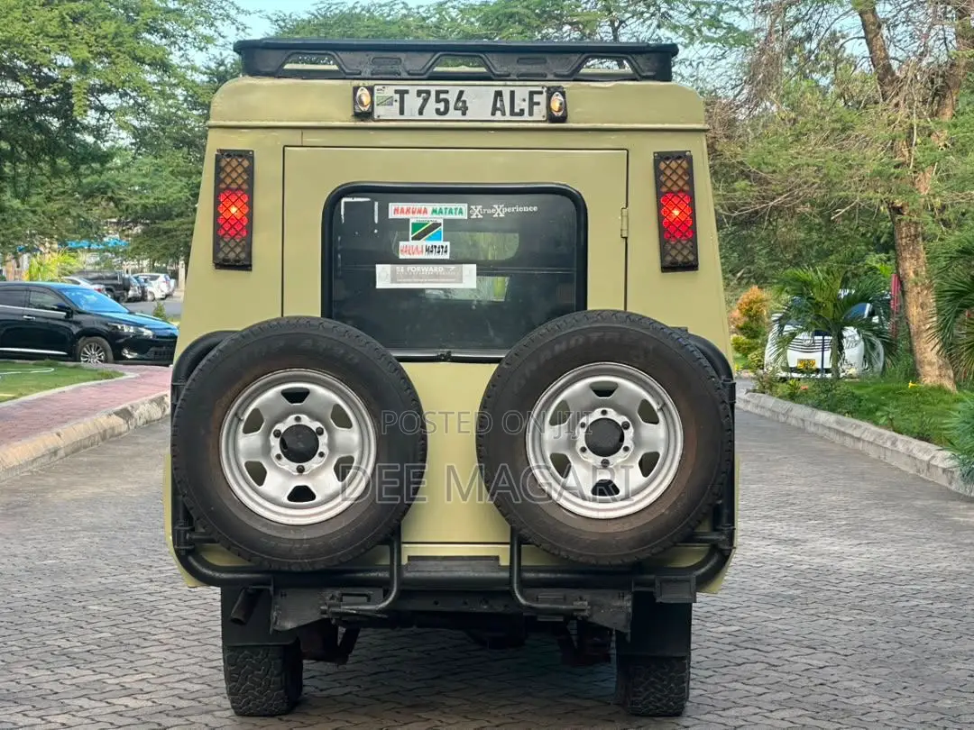 Toyota Land Cruiser 2006 Beige