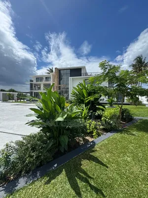 5bdrm Maisonette in Bahari Beach, Kunduchi for sale