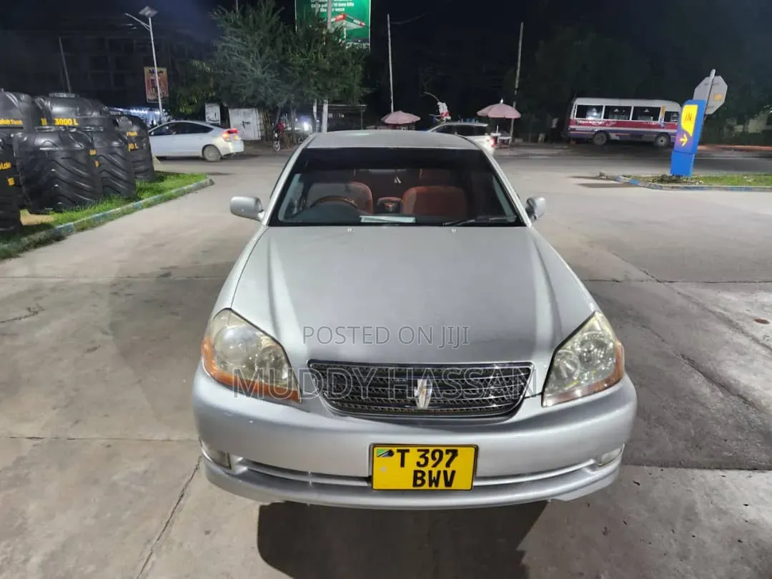 Toyota Mark II 2004 Silver