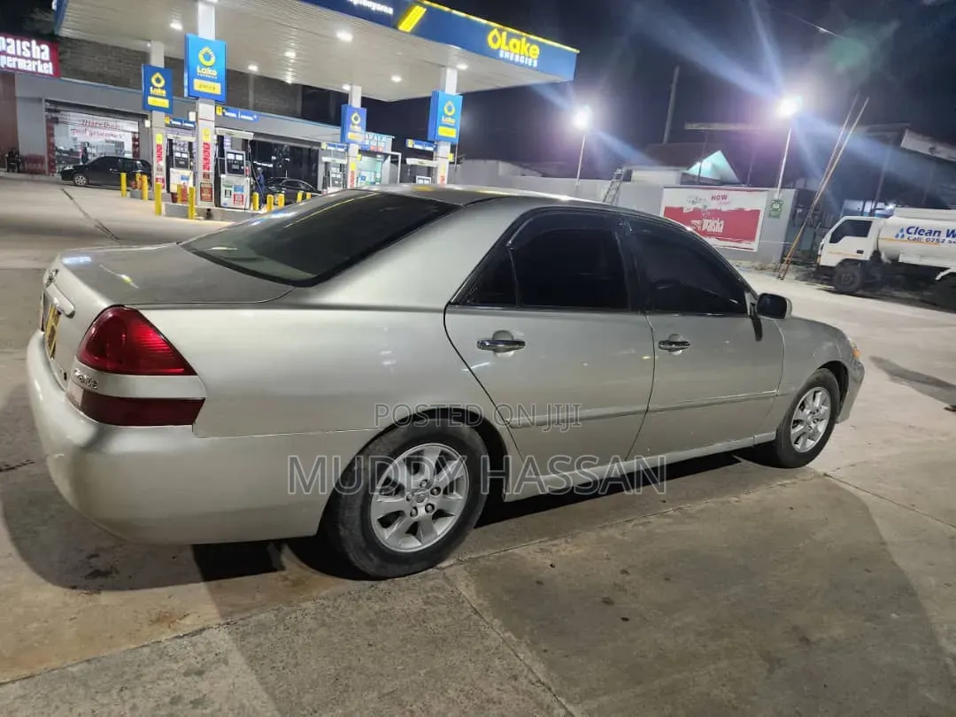 Toyota Mark II 2004 Silver
