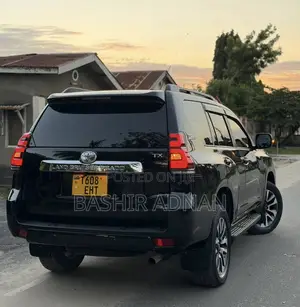 Toyota Land Cruiser Prado 2.7 2022 Black