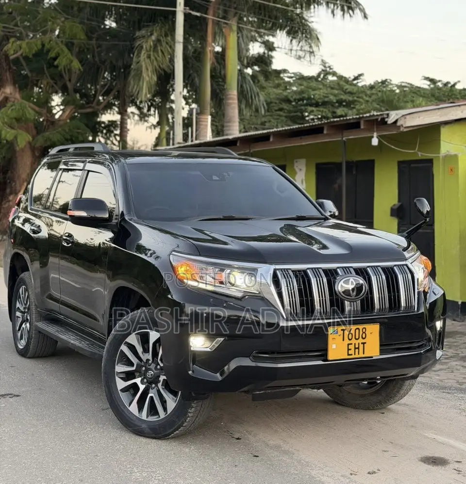Toyota Land Cruiser Prado 2.7 2022 Black