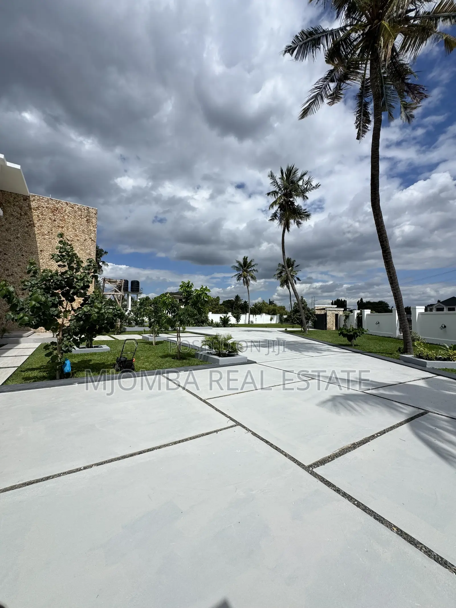Furnished 5bdrm Bungalow in Mjomba Real Estate, Kunduchi for sale