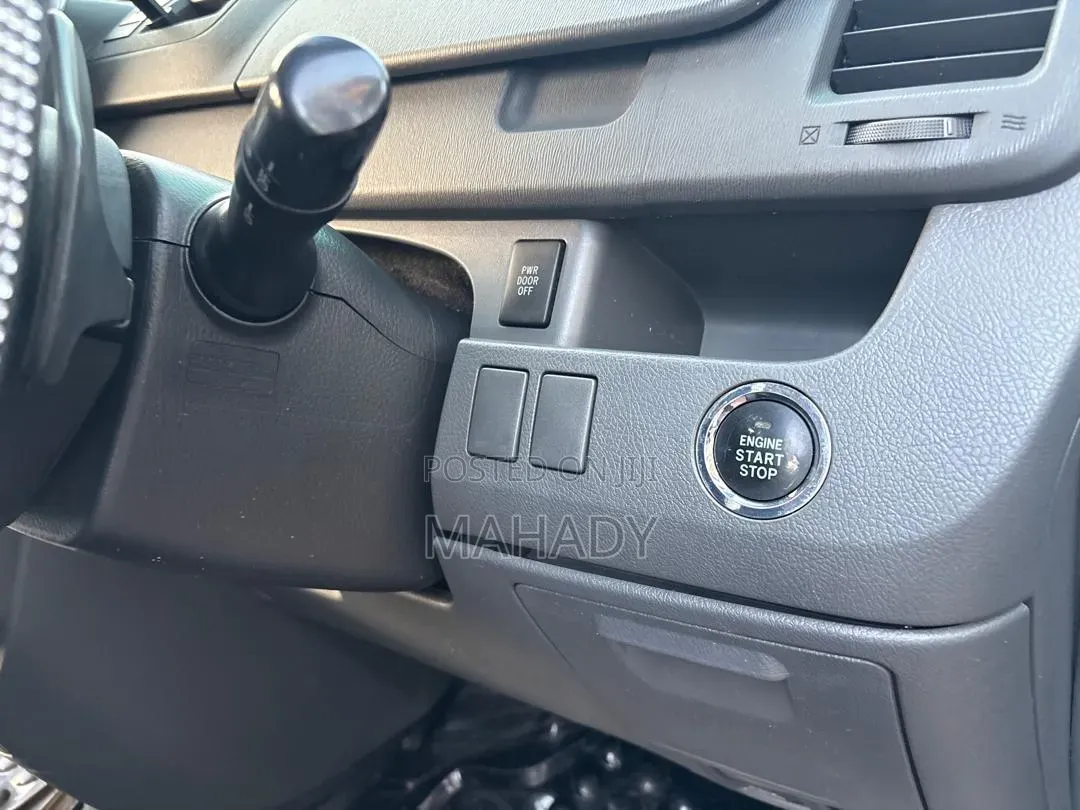 Toyota Noah 2010 Black