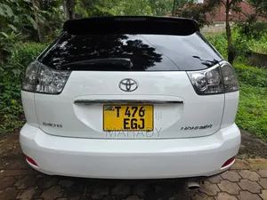 Toyota Harrier 2007 White