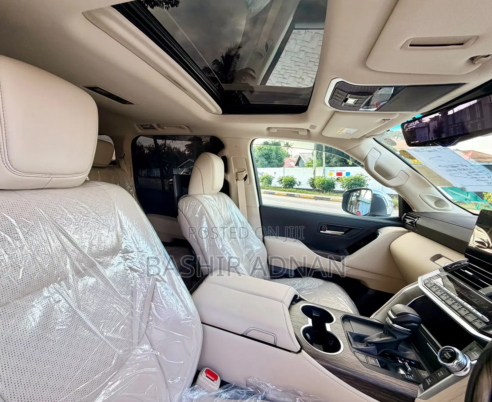 Toyota Land Cruiser LC300 2025 White
