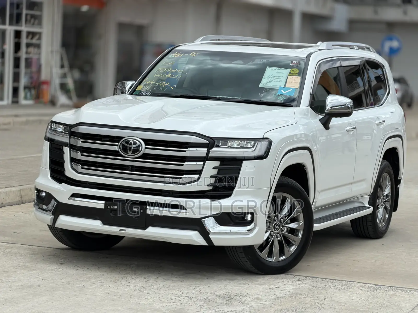 New Toyota Land Cruiser LC300 2025 White