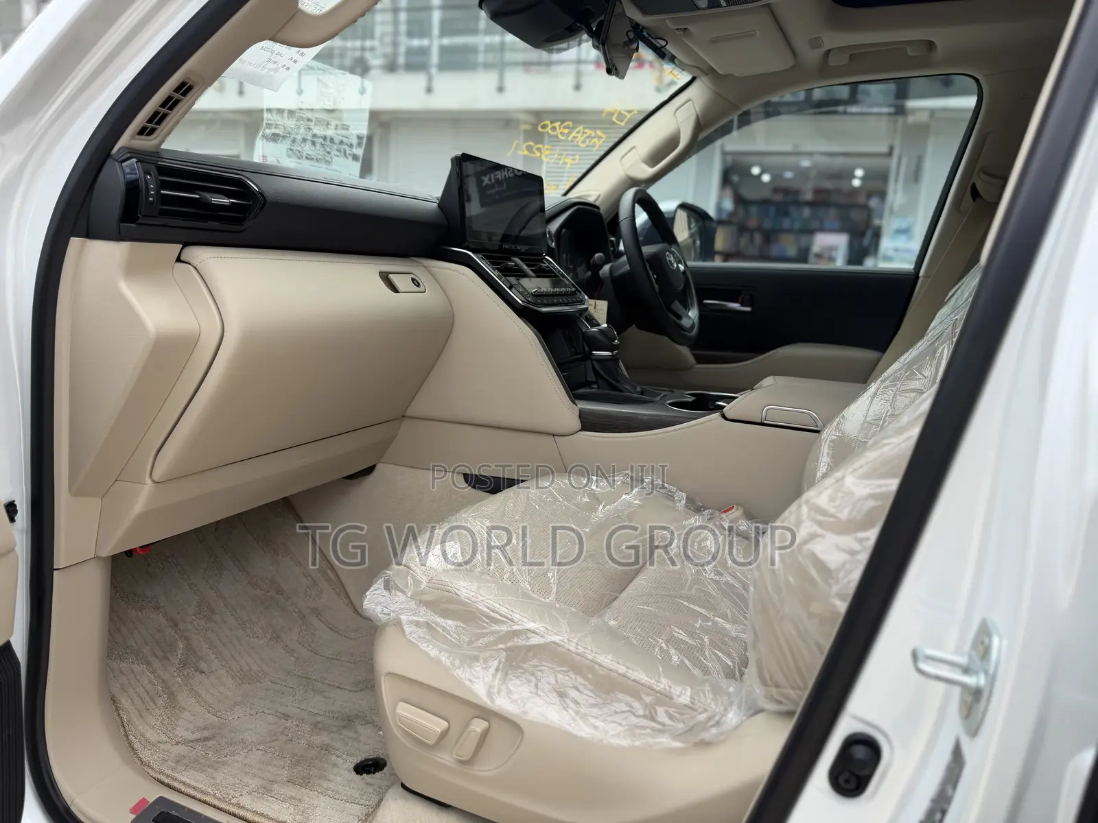 New Toyota Land Cruiser LC300 2025 White