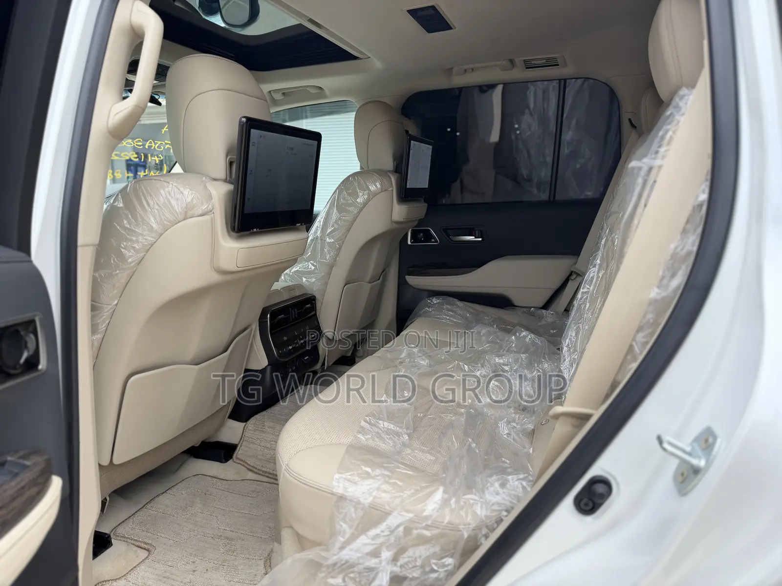 New Toyota Land Cruiser LC300 2025 White