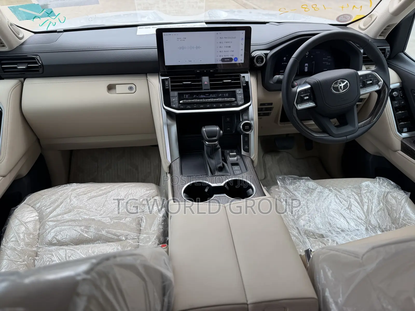 New Toyota Land Cruiser LC300 2025 White