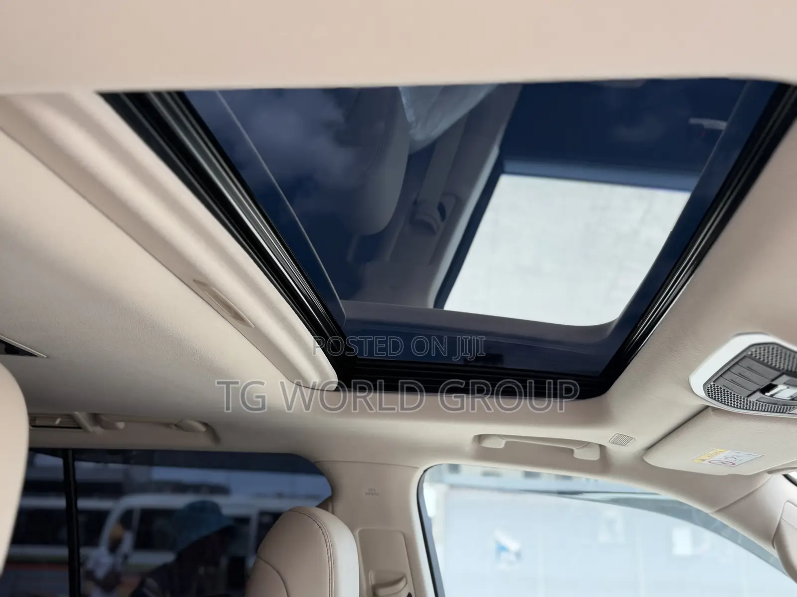 New Toyota Land Cruiser LC300 2025 White