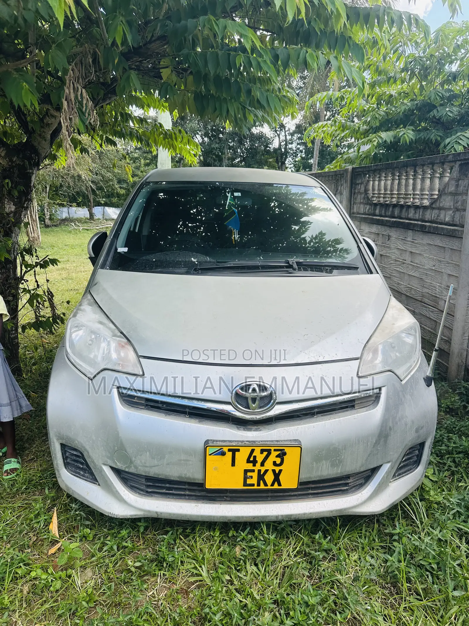 Toyota Ractis 2012 Silver