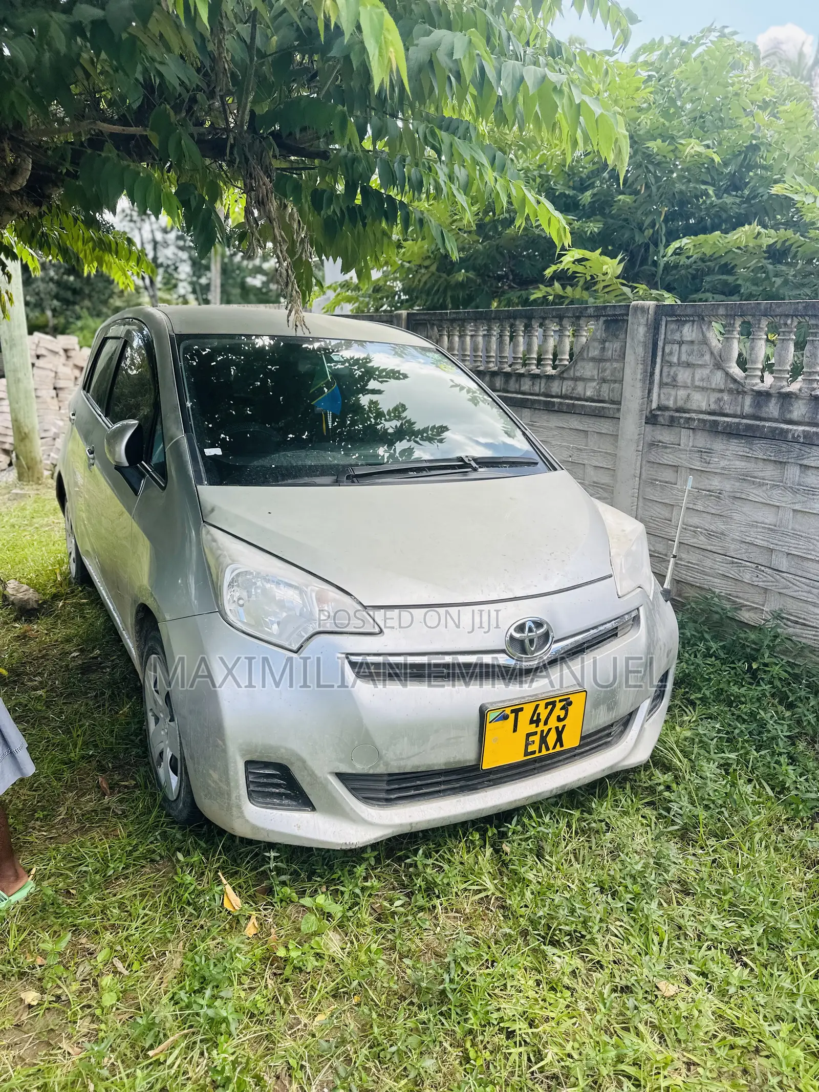 Toyota Ractis 2012 Silver