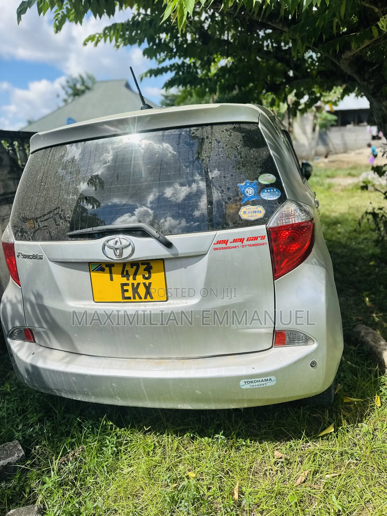 Toyota Ractis 2012 Silver
