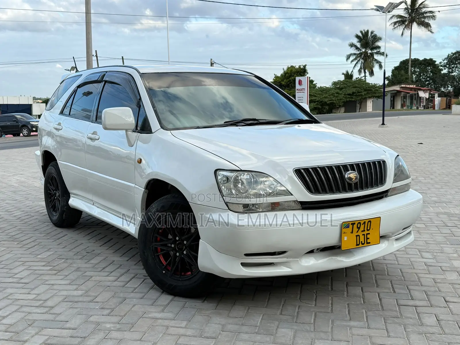 Toyota Harrier 2006 White