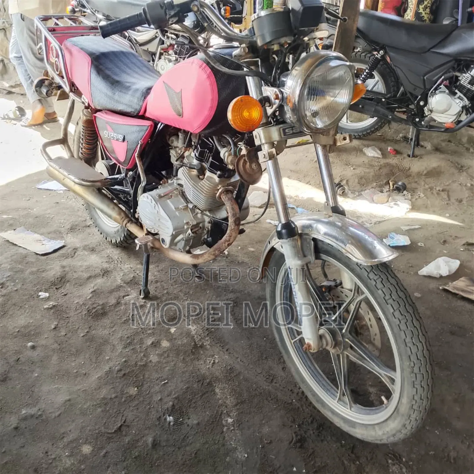 Hyosung 2021 Red