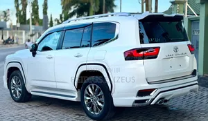 New Toyota Land Cruiser 2025 White
