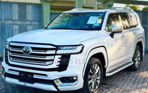 New Toyota Land Cruiser 2025 White