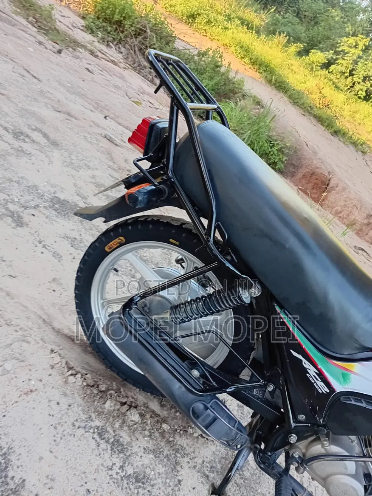 Honda XL 125 2025 Red