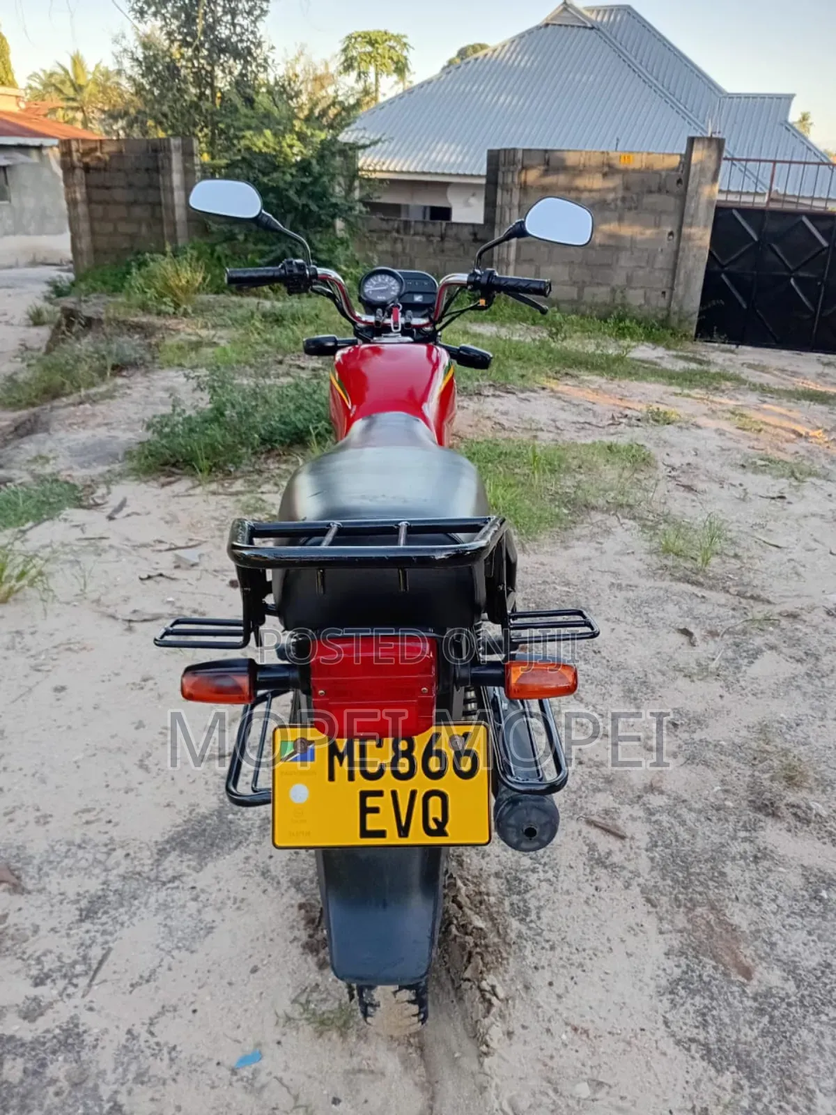 Honda XL 125 2025 Red