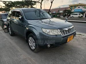 Subaru Forester 2.0D X 2009 Gray