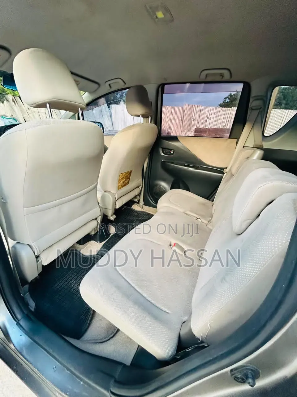 Toyota Ractis 2009 Gray