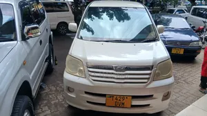 Toyota Noah 2005 White