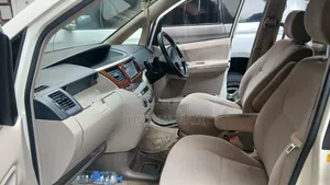 Toyota Noah 2005 White