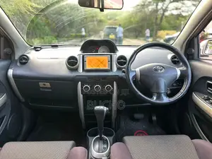 Toyota IST 2004 White