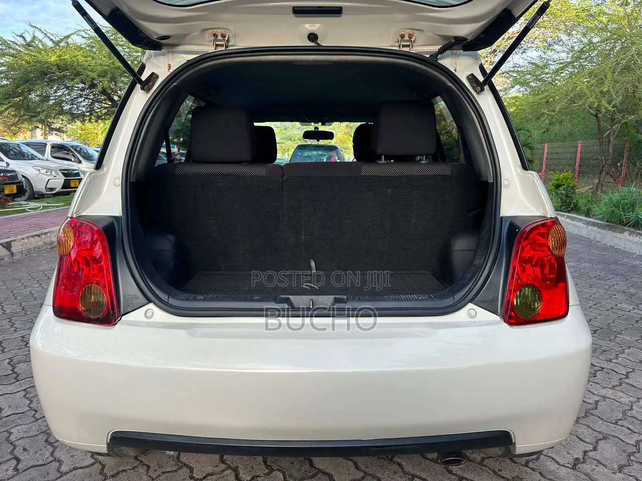 Toyota IST 2004 White