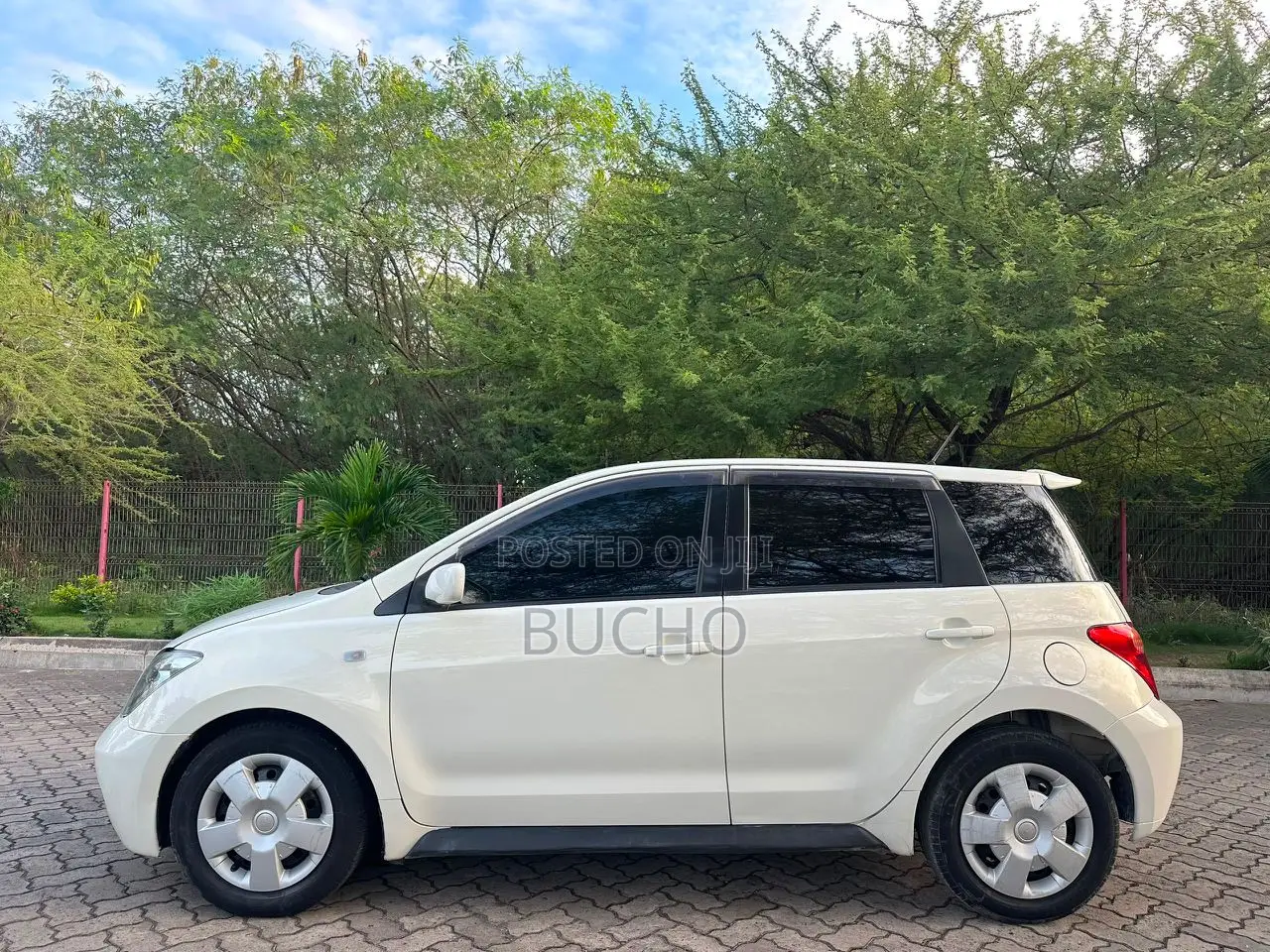 Toyota IST 2004 White