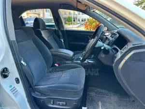 Toyota Crown 2006 White