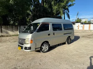 Nissan Caravan (Urvan) 2007 Silver