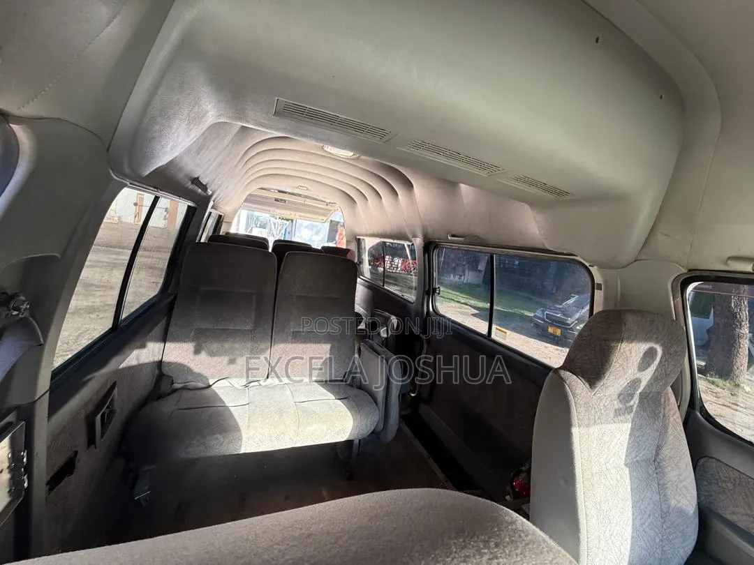 Nissan Caravan (Urvan) 2007 Silver