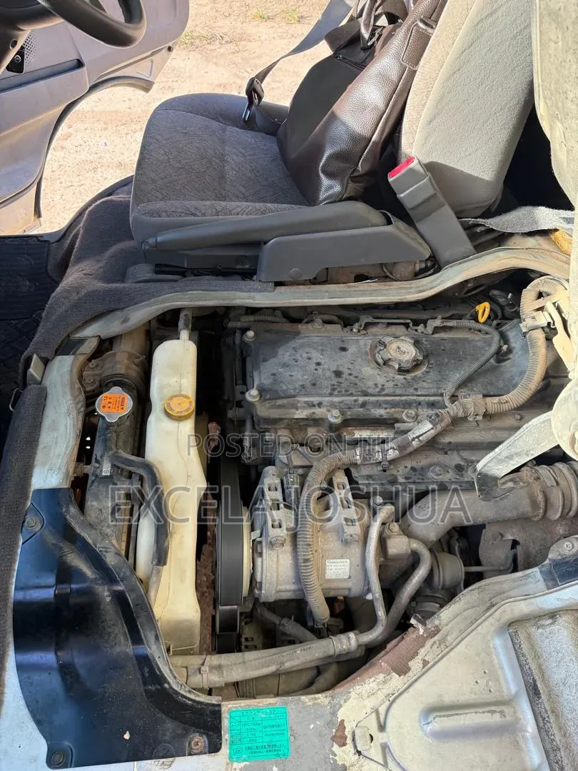Nissan Caravan (Urvan) 2007 Silver