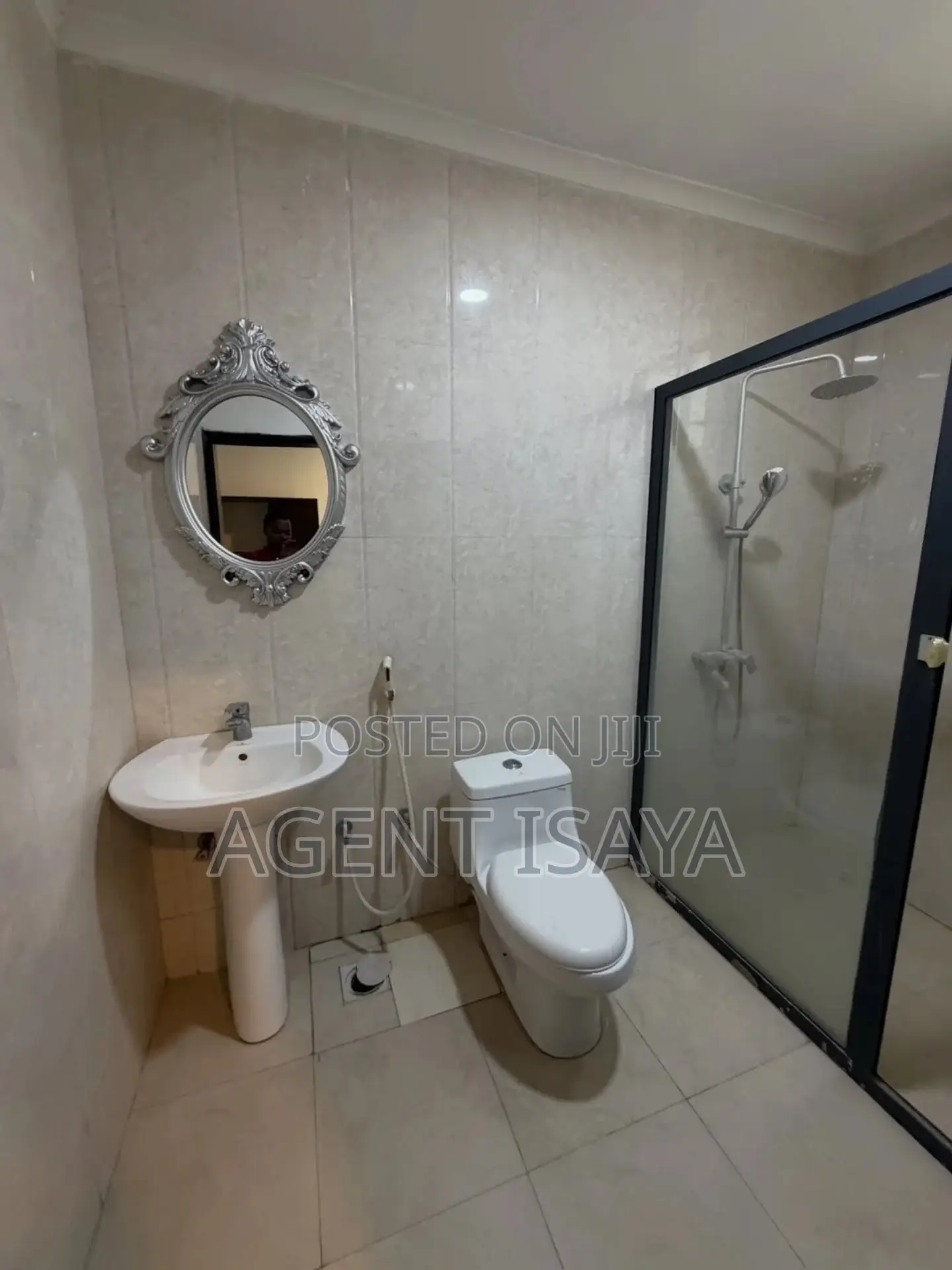 Furnished 2bdrm Apartment in Oyster Bay for rent