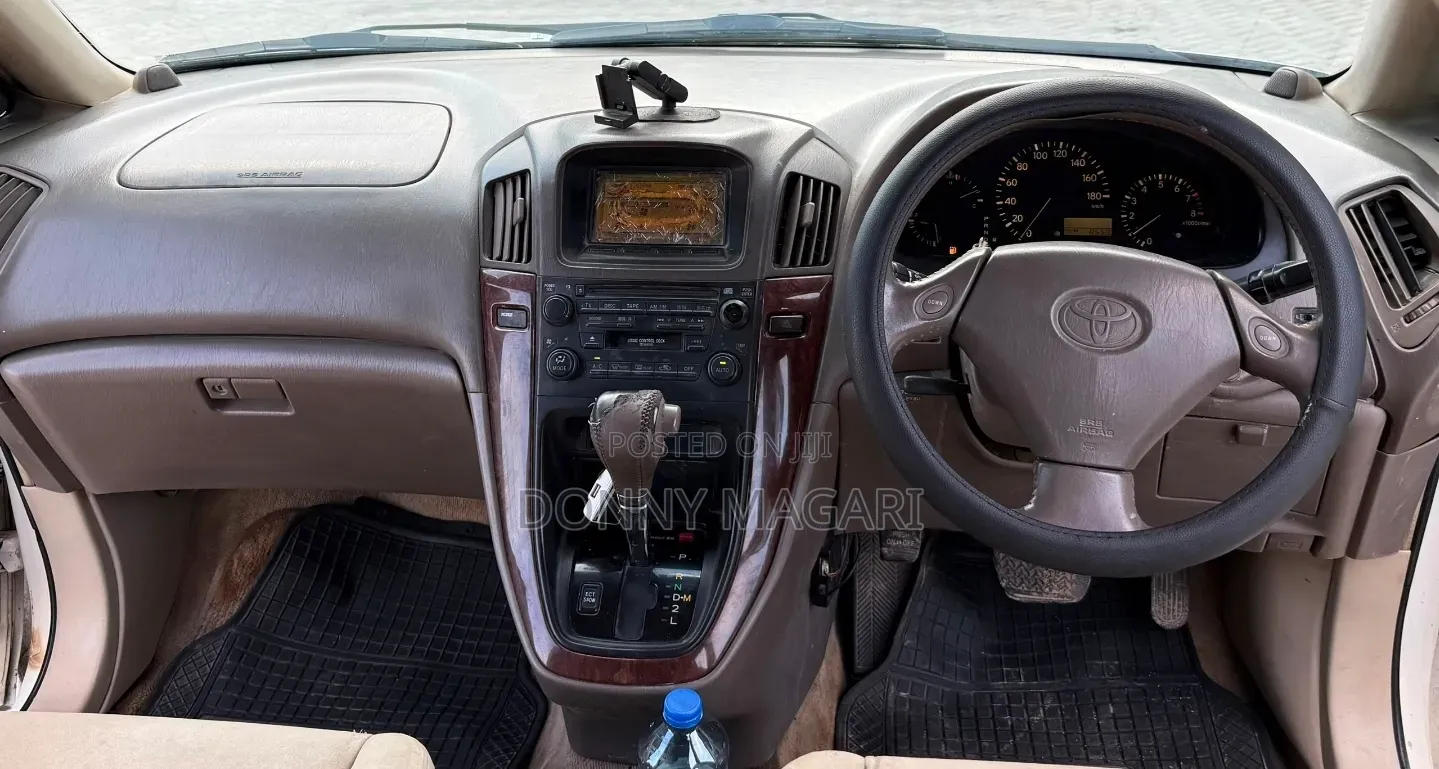 Toyota Harrier 2004 White