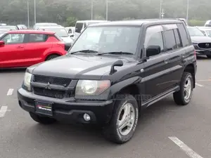 Mitsubishi Pajero IO 2004 Black