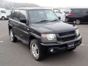 Mitsubishi Pajero IO 2004 Black