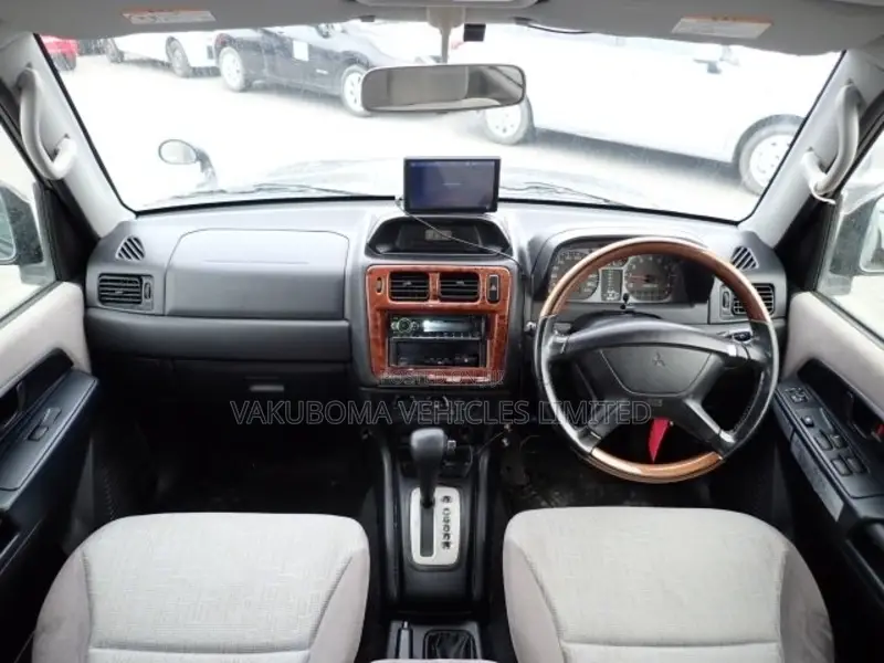Mitsubishi Pajero IO 2004 Black