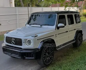 Mercedes-Benz G-Class 2021 White