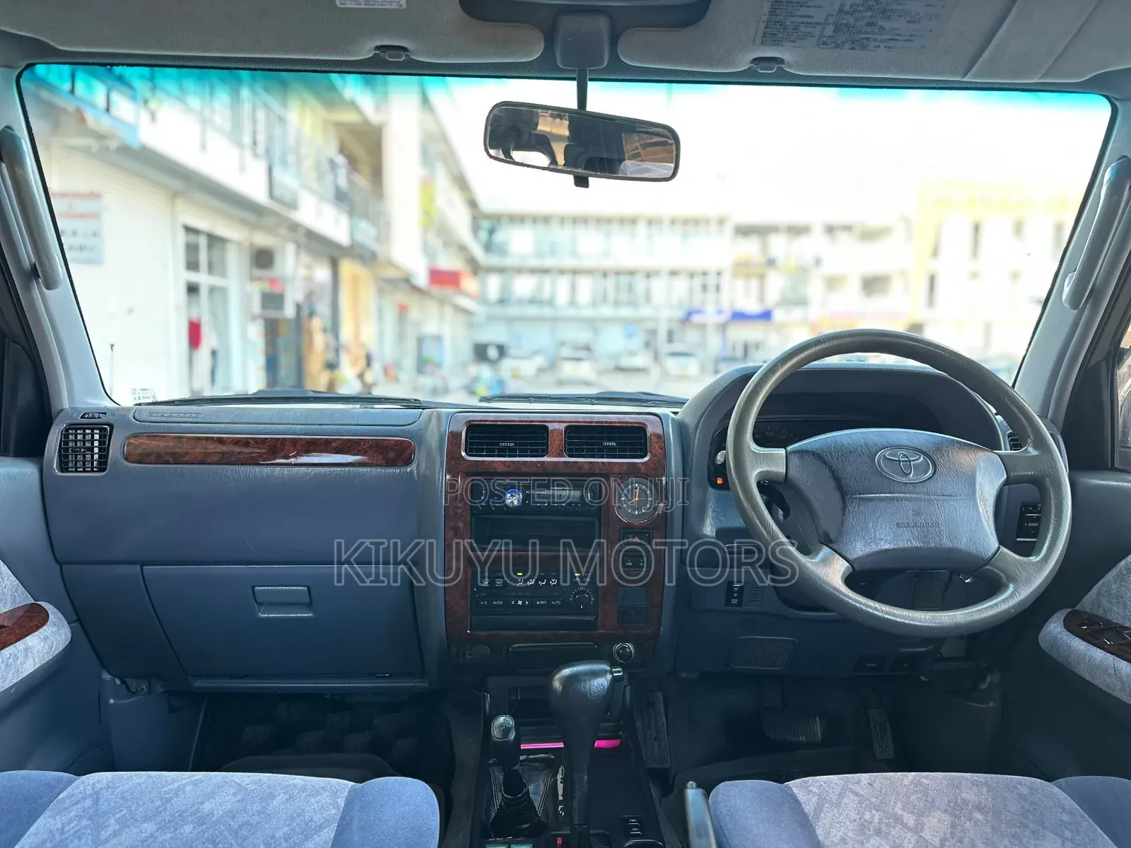 Toyota Land Cruiser Prado 2001 White
