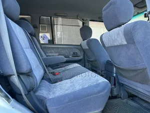 Toyota Land Cruiser Prado 2001 White